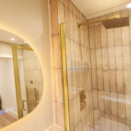 Boutique Style With Free Parking * York